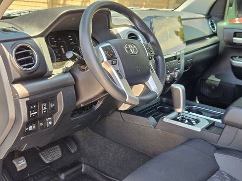 Used 2019 Toyota Tundra SR5 w/ SR5 Upgrade Package AWD/4WD image 12