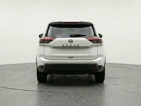 Used 2025 Nissan Rogue SV AWD/4WD image 7