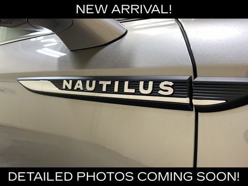 Used 2023 Lincoln Nautilus Reserve AWD/4WD image 10