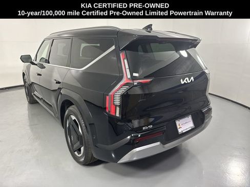 Certified 2024 Kia EV9 Land AWD/4WD image 31