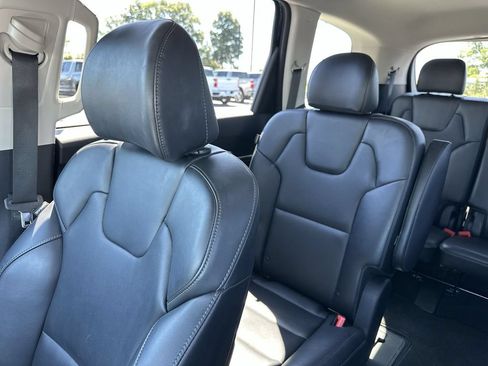 Used 2024 Kia Telluride S w/ S Sunroof Package FWD image 12