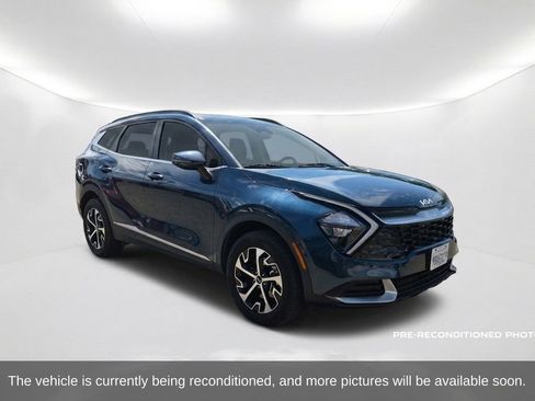 Used 2023 Kia Sportage EX w/ EX Premium Package AWD/4WD image 3
