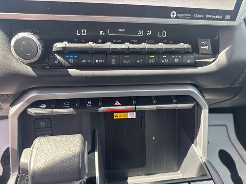 Used 2024 Toyota Sequoia Platinum AWD/4WD image 33