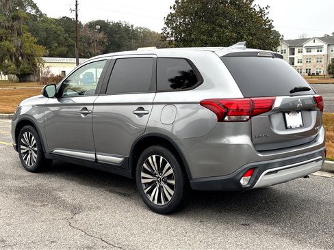 Used 2019 Mitsubishi Outlander SE image 26