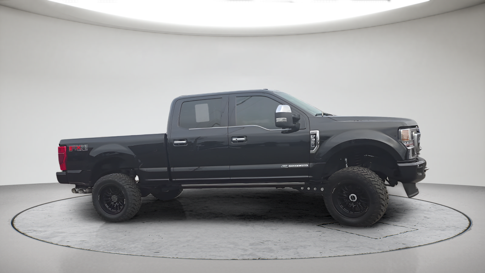 Used 2022 Ford F350 Platinum w/ FX4 Off-Road Package AWD/4WD image 5