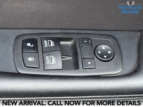 Used 2023 Dodge Challenger SXT RWD image 8