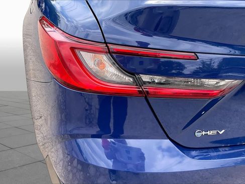 Used 2025 Toyota Camry SE FWD image 28