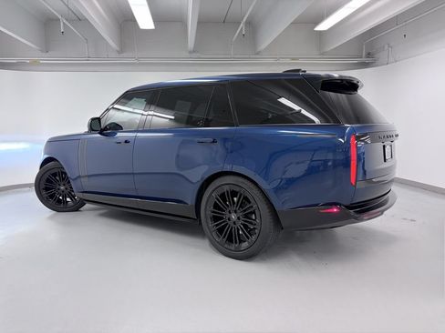 Used 2024 Land Rover Range Rover Long Wheelbase SE AWD/4WD image 7