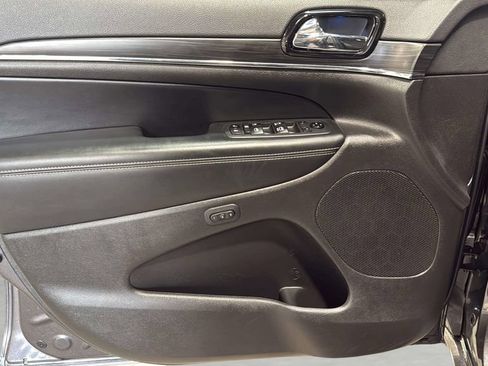 Used 2021 Jeep Grand Cherokee Limited AWD/4WD image 25