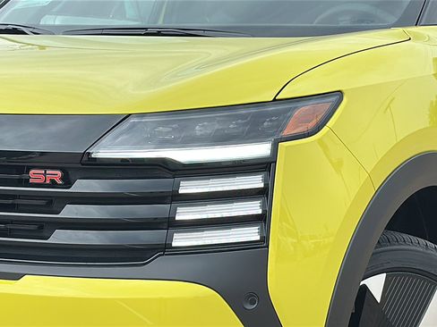 New 2025 Nissan Kicks SR w/ Illumination Package image 4