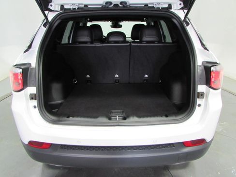 Used 2023 Jeep Compass Limited w/ Elite Group AWD/4WD image 11