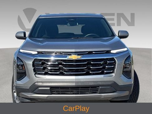 Used 2025 Chevrolet Equinox LT FWD image 3