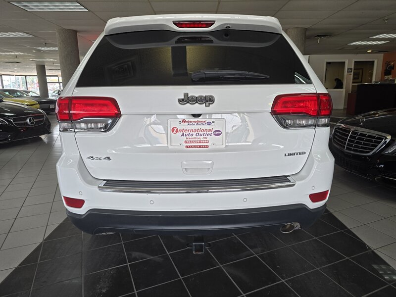 Used 2018 Jeep Grand Cherokee Limited AWD/4WD image 5