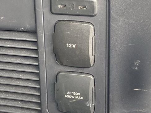 Used 2025 Lincoln Navigator Reserve AWD/4WD image 12