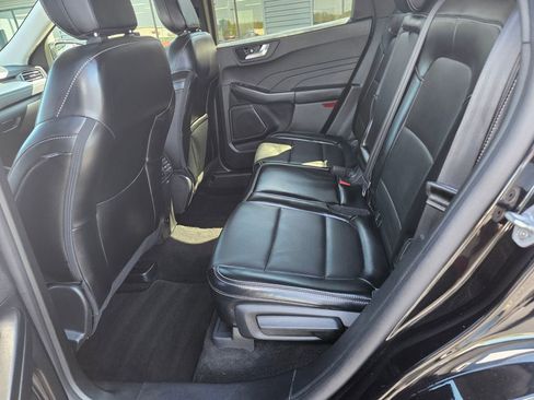 Used 2025 Ford Escape Platinum AWD/4WD image 17