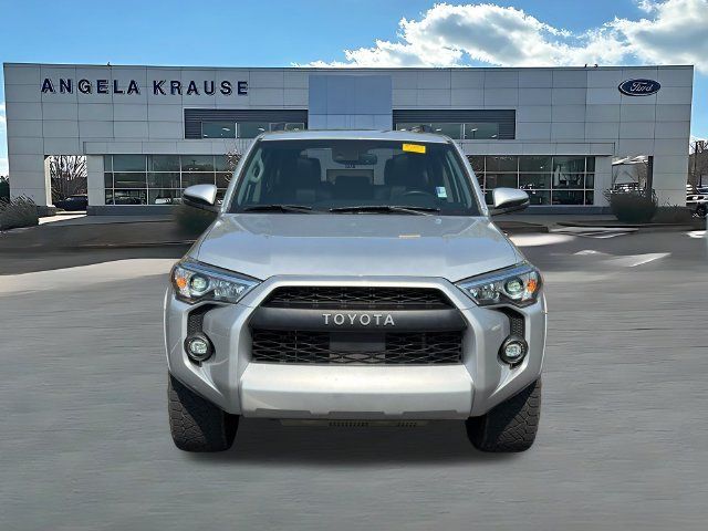 Used 2021 Toyota 4Runner SR5 Premium w/ Moonroof Package AWD/4WD image 2