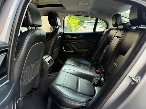 Used 2020 Jaguar XE S image 11