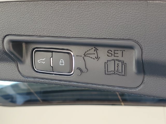 Certified 2026 Ford Explorer Active AWD/4WD image 10