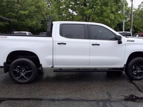 Used 2022 Chevrolet Silverado 1500 Custom Trail Boss AWD/4WD image 9