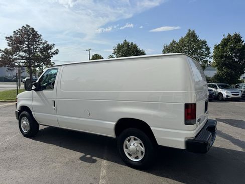 Used 2012 Ford E-250 and Econoline 250 w/ Commercial Cargo Van Pkg RWD image 8