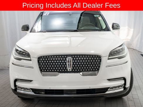 Used 2021 Lincoln Aviator Reserve w/ Equipment Group 201A AWD/4WD image 2