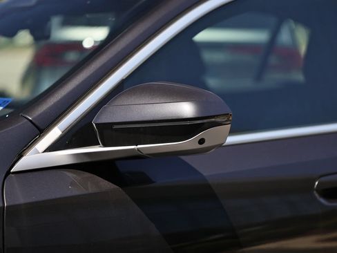 New 2027 BMW 530i w/ Premium Package RWD image 11