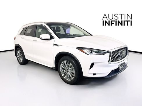 Certified 2023 INFINITI QX50 Luxe FWD image 1