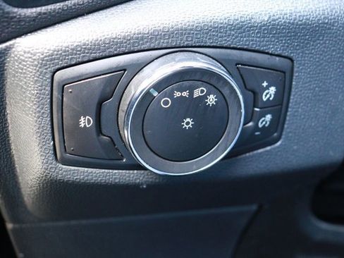 Used 2019 Ford EcoSport SE w/ SE Convenience Package image 24