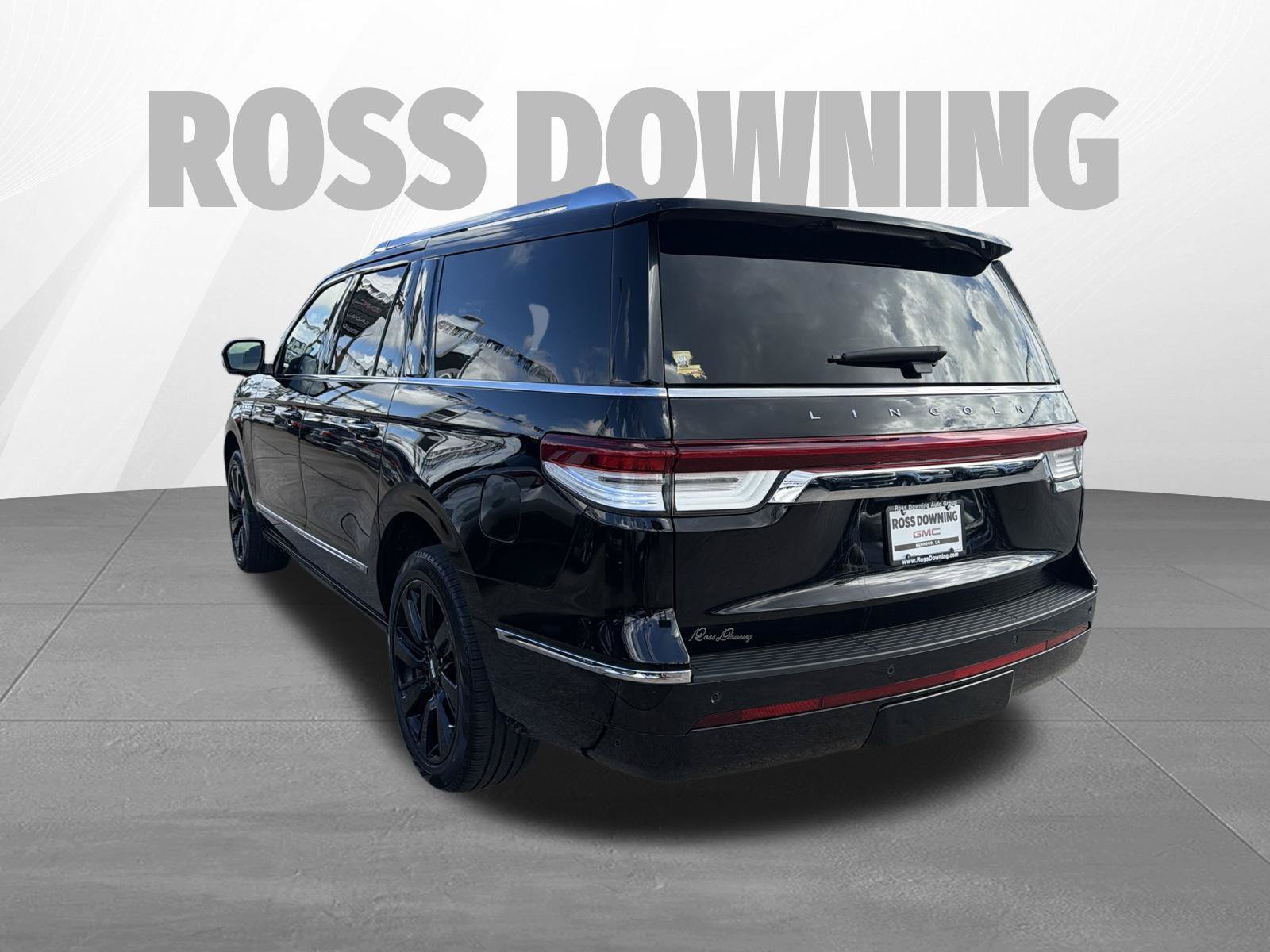 Used 2023 Lincoln Navigator L Reserve RWD image 6