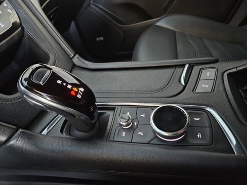 Certified 2022 Cadillac XT6 Premium Luxury w/ Platinum Package image 21