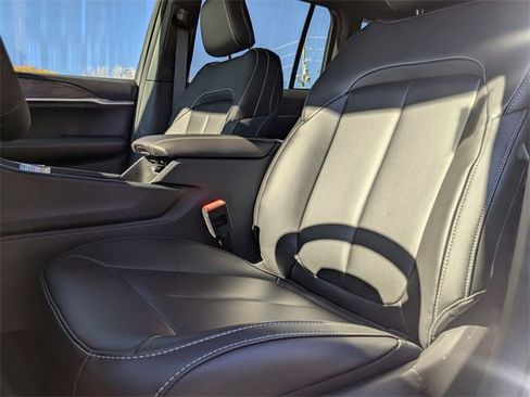 New 2025 Jeep Grand Cherokee Limited image 14