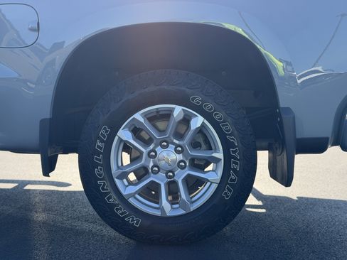 Used 2024 Chevrolet Silverado 1500 LT w/ Z71 Off-Road Package image 8