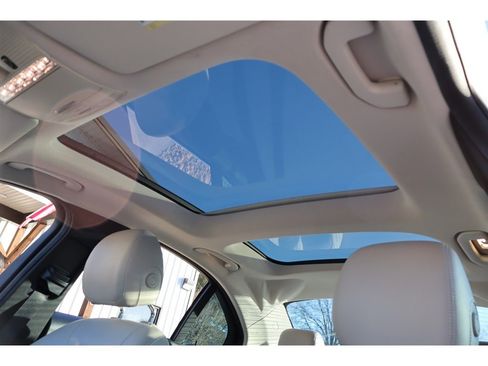 Used 2015 Mercedes-Benz C 300 Sedan image 41