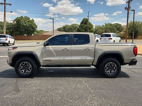 Used 2024 GMC Canyon AT4 AWD/4WD image 2