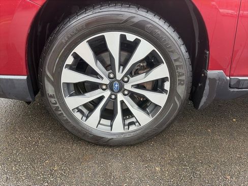 Used 2016 Subaru Outback 2.5i Limited AWD/4WD image 2