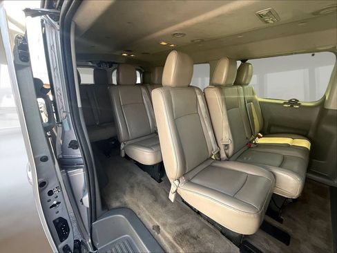 Used 2016 Nissan NV 3500 SL RWD image 23
