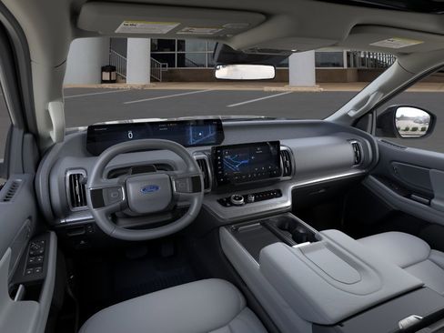 New 2026 Ford Expedition Active RWD image 9