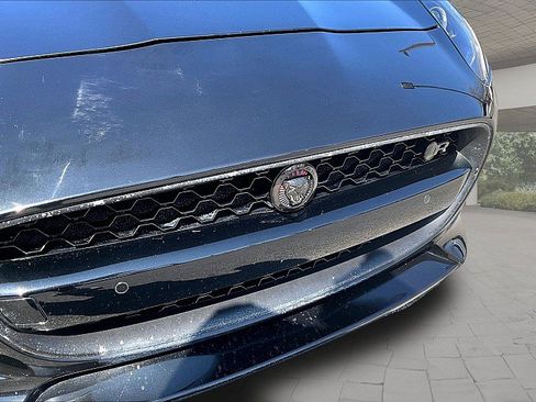 Used 2017 Jaguar F-TYPE R image 24