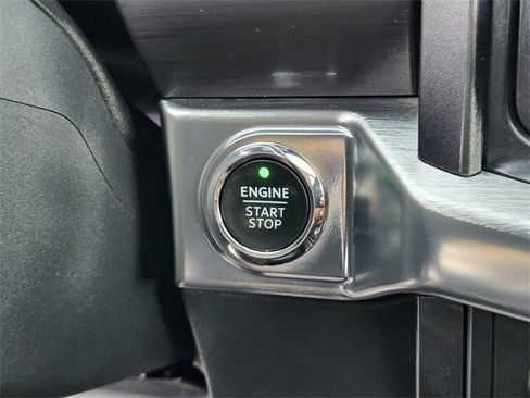 Used 2021 Ford F150 Lariat w/ Equipment Group 502A High image 25