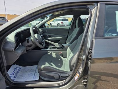 Used 2024 Hyundai Elantra SEL