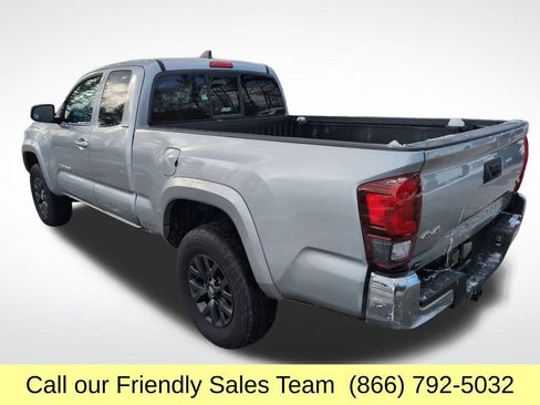Certified 2023 Toyota Tacoma SR5 image 3