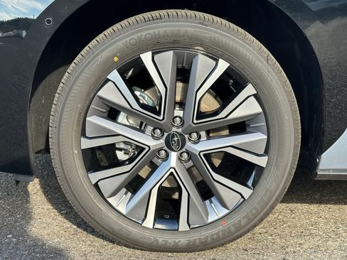 New 2026 Subaru Solterra Limited XT image 8