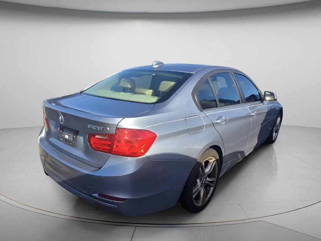 Used 2015 BMW 328i Sedan RWD image 3