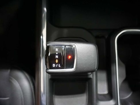 Used 2022 GMC Sierra 1500 SLT image 23