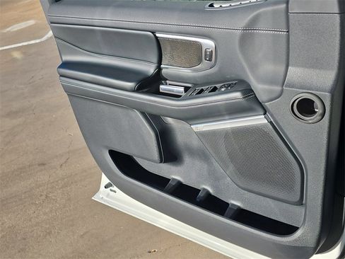 New 2025 Ford Expedition Platinum w/ Stealth Performance Package image 28