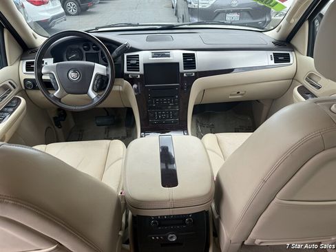 Used 2008 Cadillac Escalade AWD image 13
