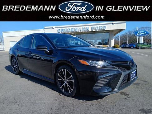 Used 2019 Toyota Camry SE image 1