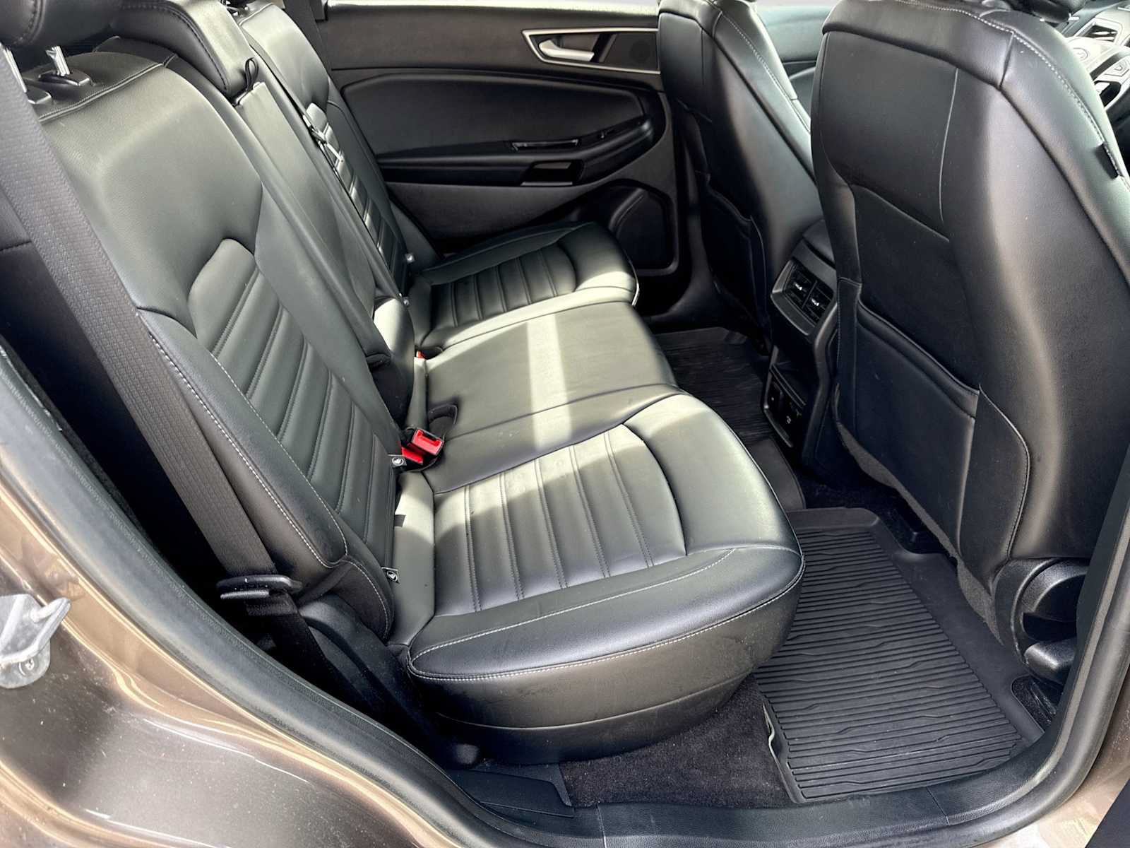 Used 2019 Ford Edge SEL w/ Equipment Group 201A AWD/4WD image 19