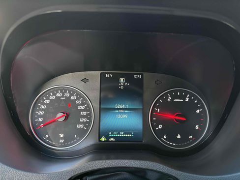 Used 2023 Mercedes-Benz Sprinter 2500 image 6