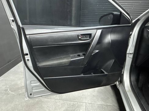 Used 2015 Toyota Corolla L FWD image 14